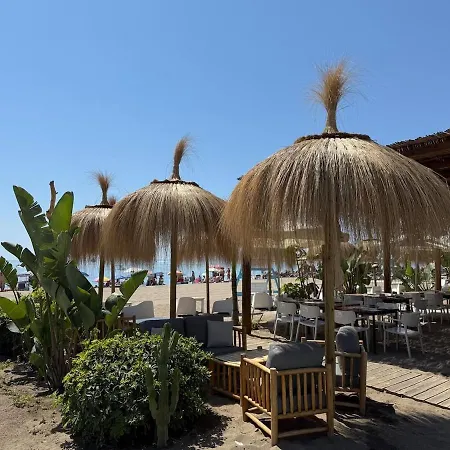 Con Piscina A Pasos Del Mar Daire